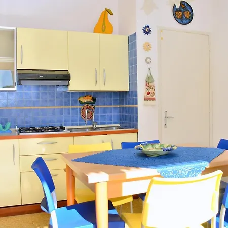 Three-Bedroom Apartment Very Close To The Beach Bibione Exterior photo