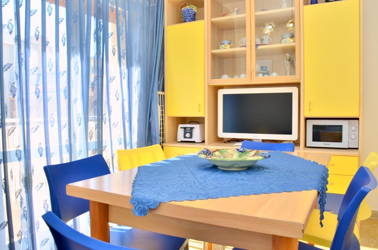 Three-bedroom Very Close To The *