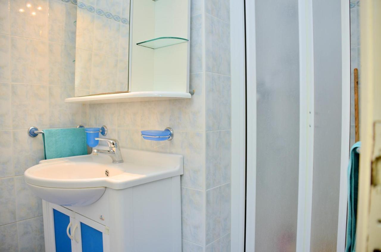 Apartment Three-bedroom Very Close To The