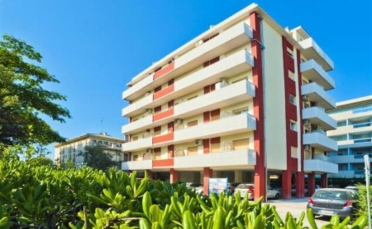Apartamento Three-bedroom Very Close To The *